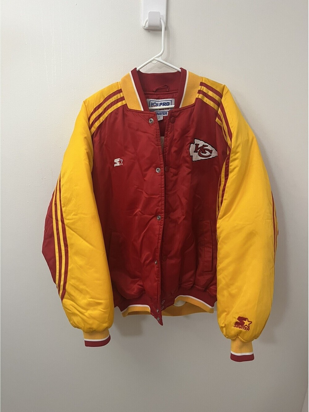 Vintage Y2K Kansas City Chiefs NFL Starter Pro Line Puffer Jacket Size XL